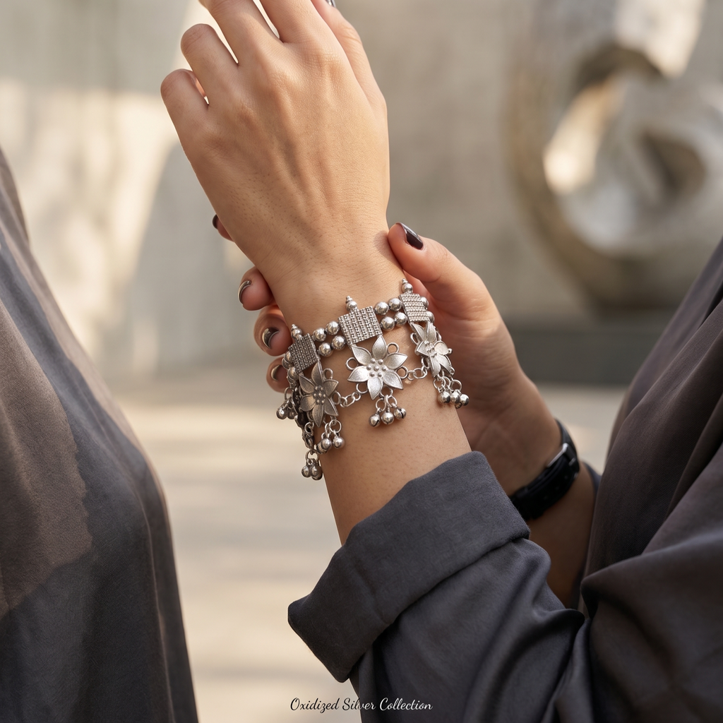 Noor Silver Floral Charm Bangle